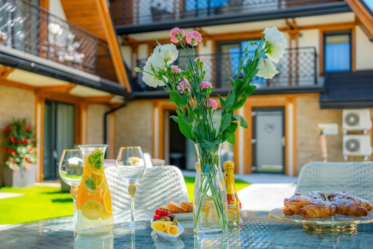 Serce Tatr Residence Zakopane - Blisko Krupowek Bed & Breakfast